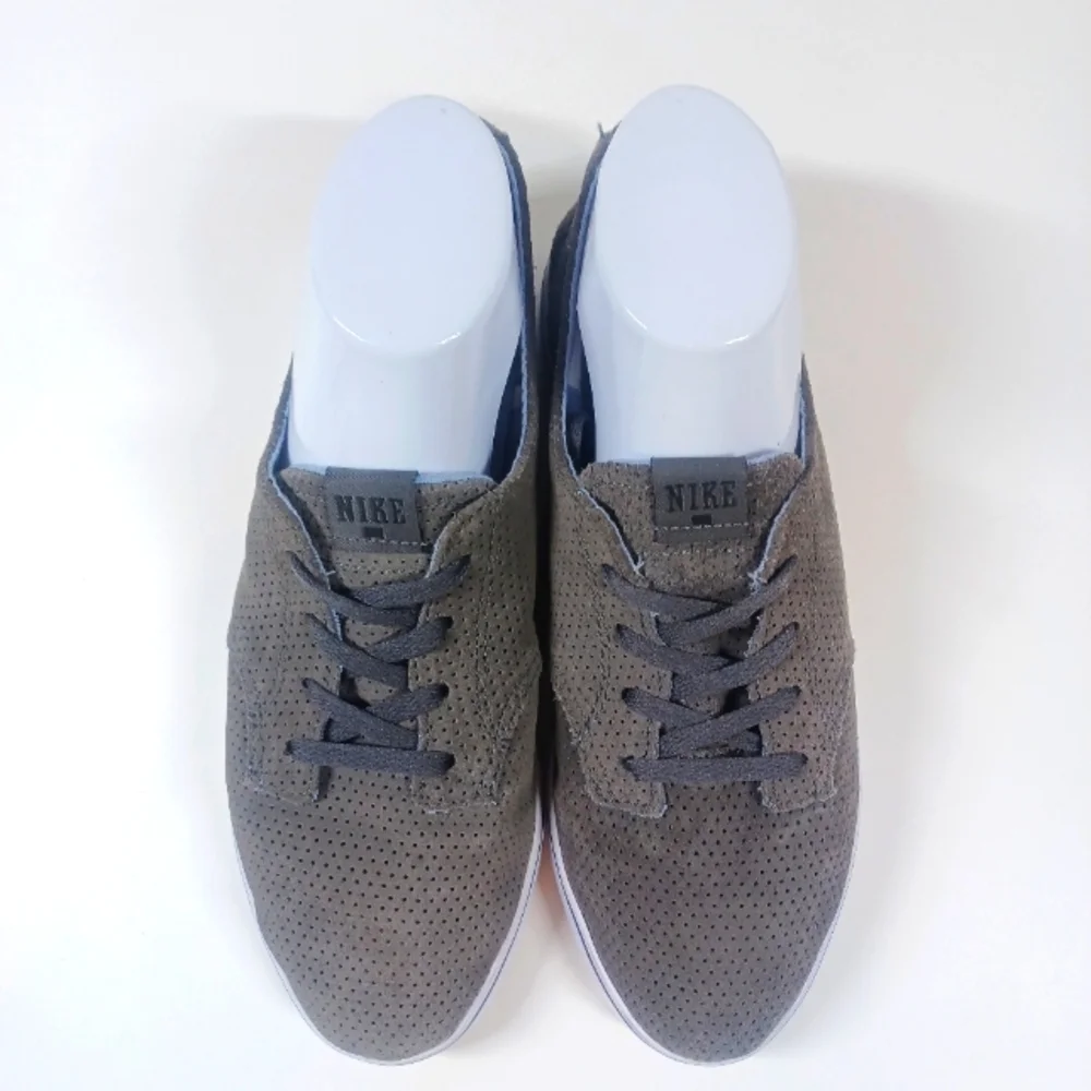 Nike Braata Lite Gray Suede Sneakers Casual Shoes Women's Size 9 Trainers